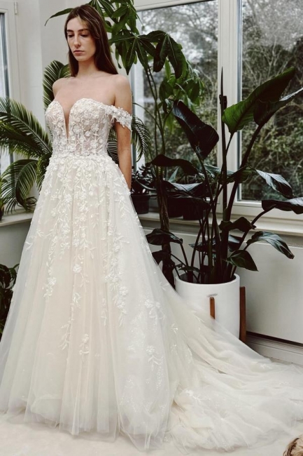 Wunderschöne Hochzeitskleider A Linie | Brautkleider mit Spitze
