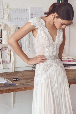 Wunderschönes Etuikleid Brautkleider Online Bestellen | Designer Hochzeitskleider Mit Spitze Günstig_1